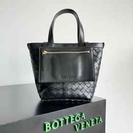 Picture of Bottega Veneta Lady Handbags _SKUfw152374771fw